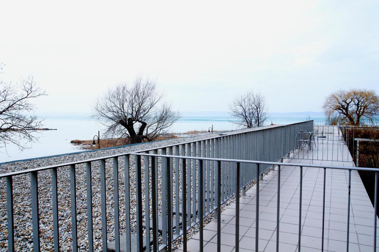 Club 218 Wellness Luxus Apartman Siófok Exteriör bild