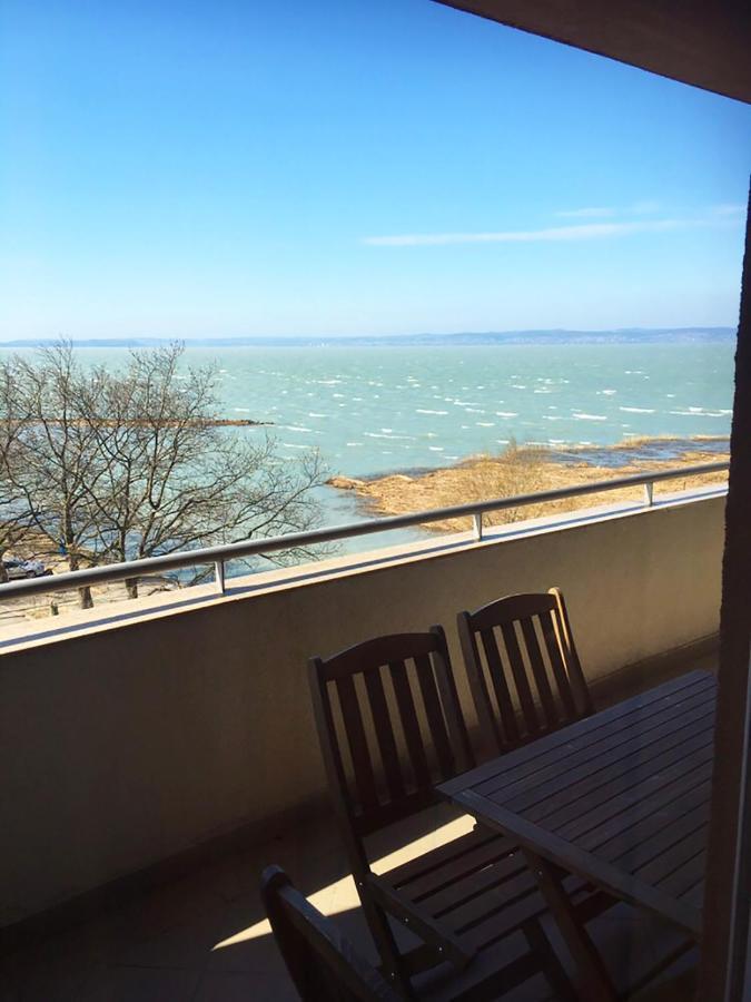 Club 218 Wellness Luxus Apartman Siófok Exteriör bild