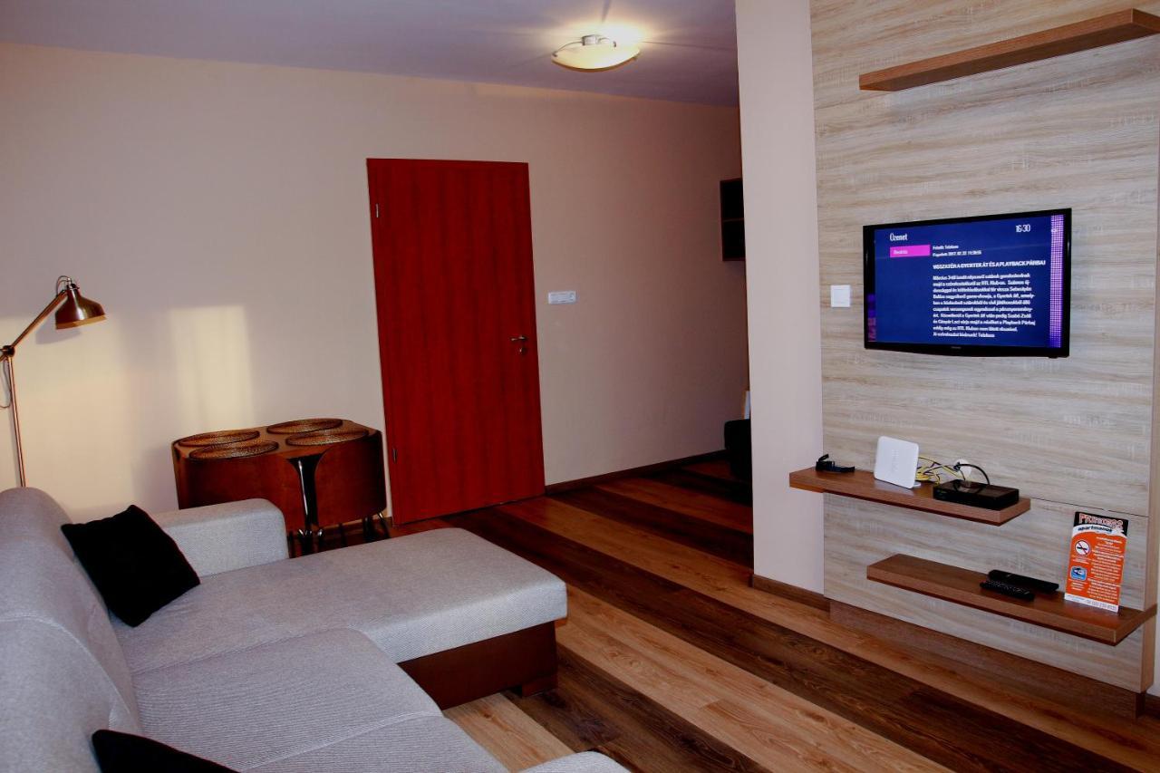 Club 218 Wellness Luxus Apartman Siófok Exteriör bild