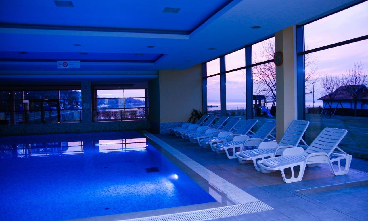 Club 218 Wellness Luxus Apartman Siófok Exteriör bild