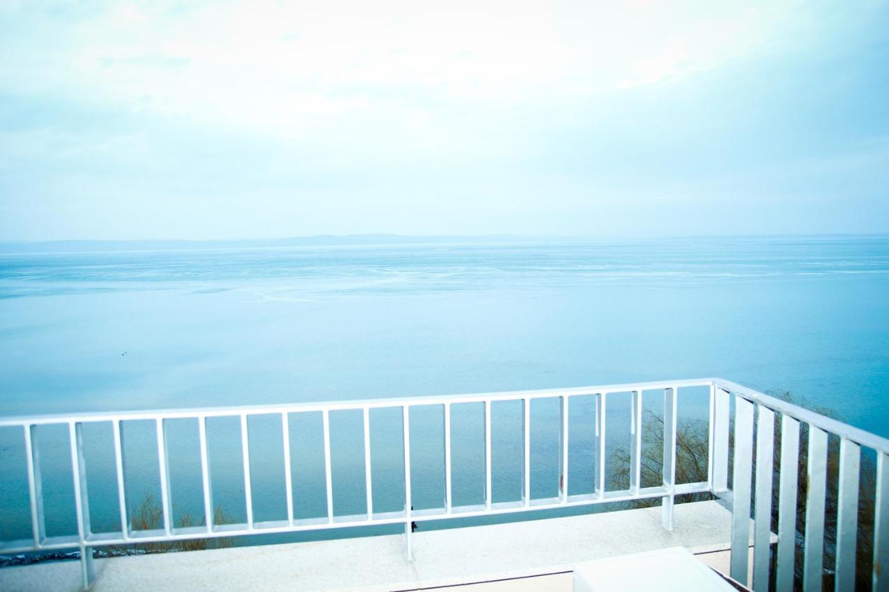 Club 218 Wellness Luxus Apartman Siófok Exteriör bild