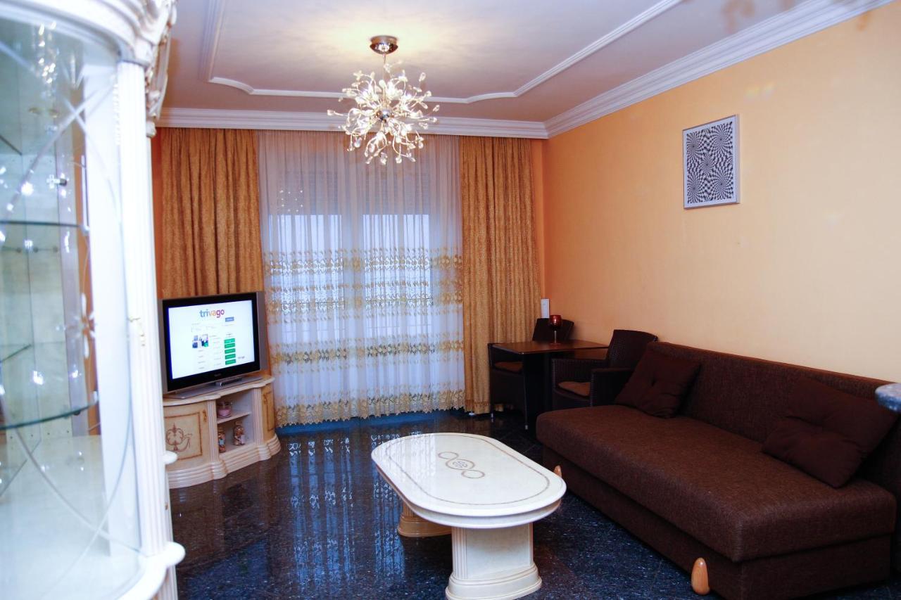 Club 218 Wellness Luxus Apartman Siófok Exteriör bild